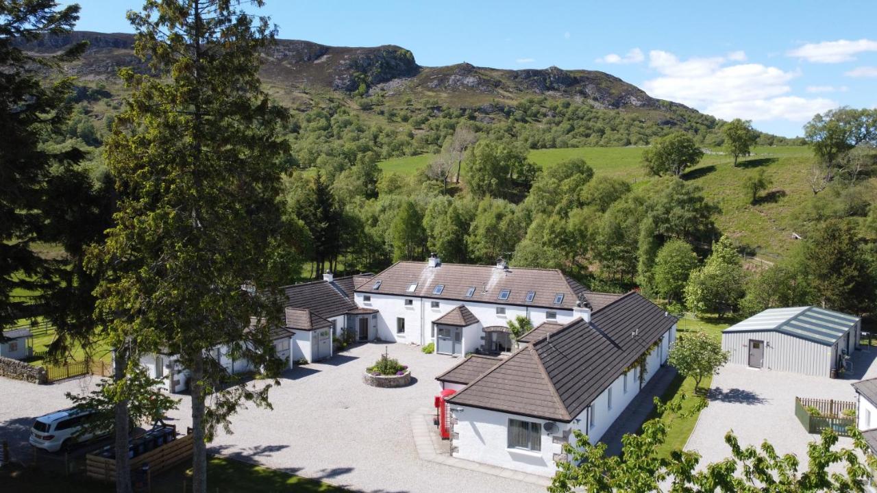 Highland Holiday Cottages Нютънмор Екстериор снимка
