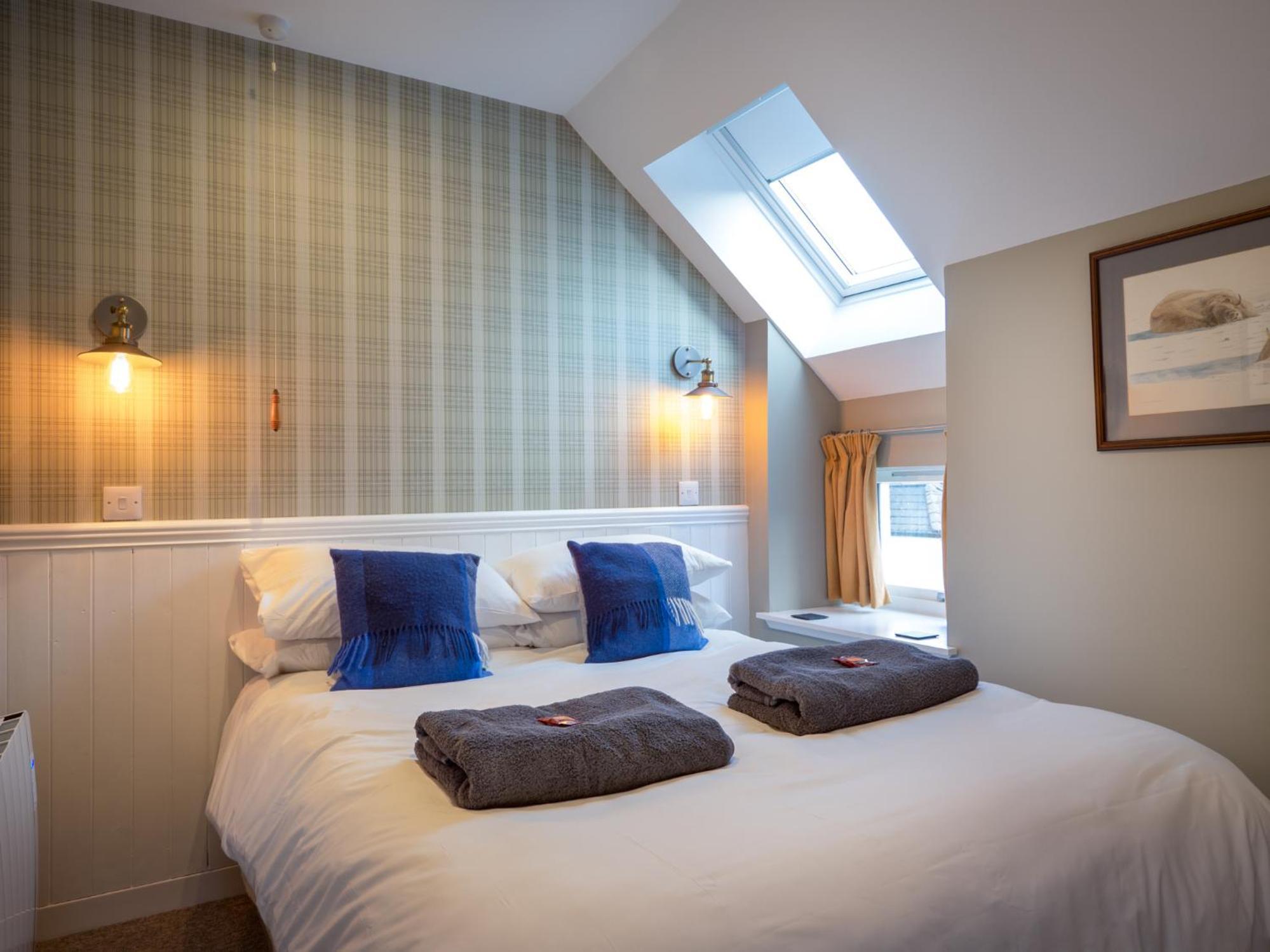 Highland Holiday Cottages Нютънмор Стая снимка