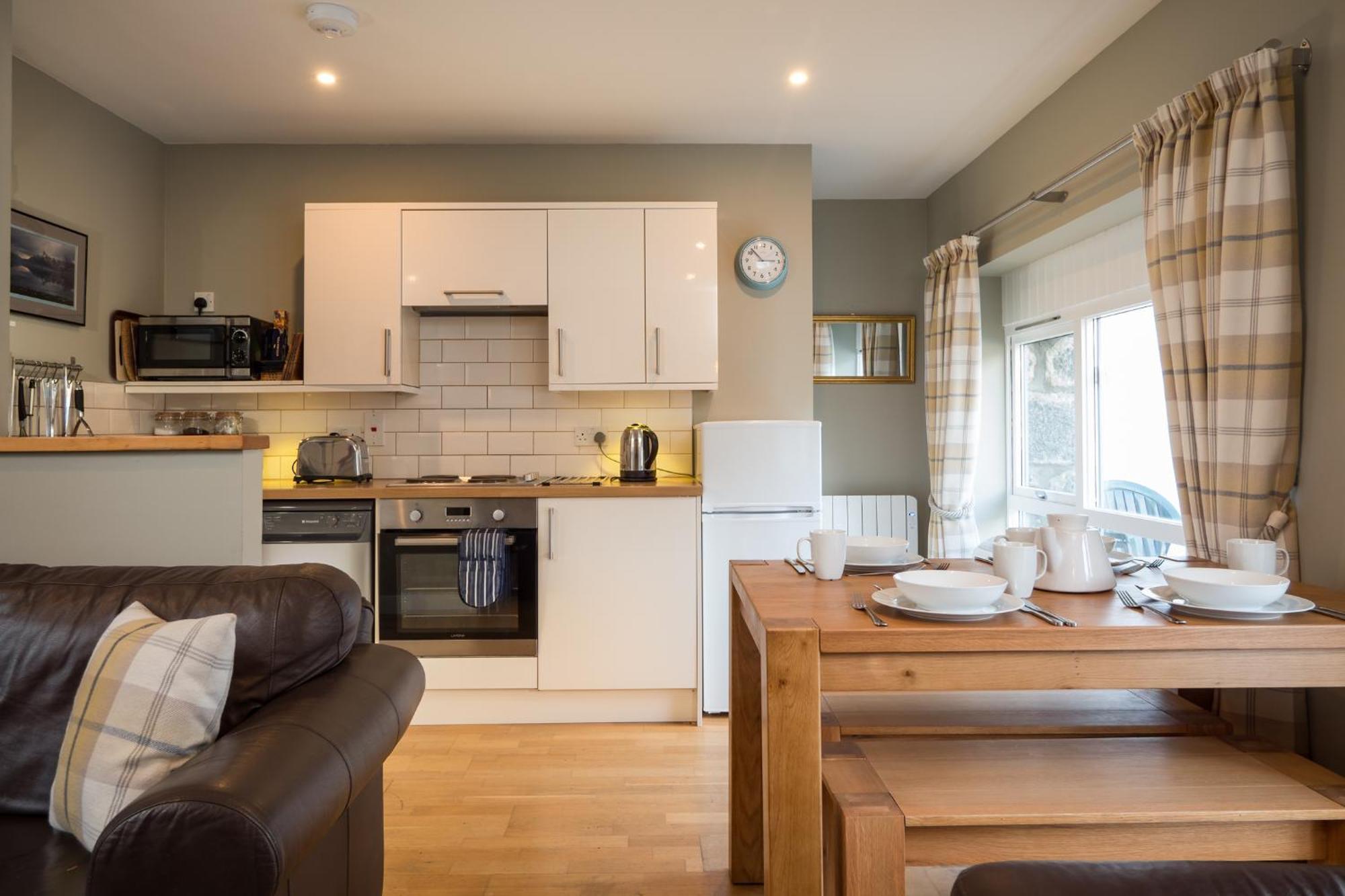 Highland Holiday Cottages Нютънмор Екстериор снимка