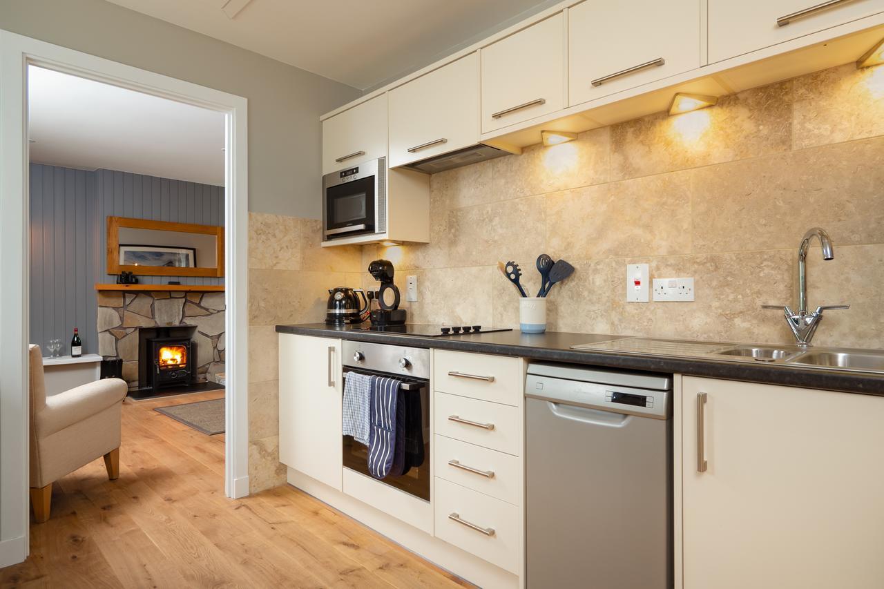 Highland Holiday Cottages Нютънмор Екстериор снимка