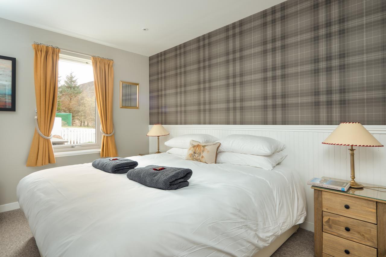 Highland Holiday Cottages Нютънмор Екстериор снимка